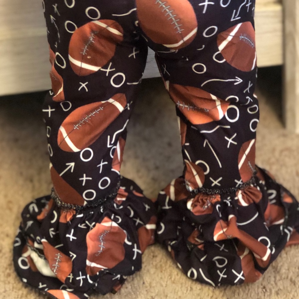 Touchdown Ruffle Pants - Picture 3 of 6